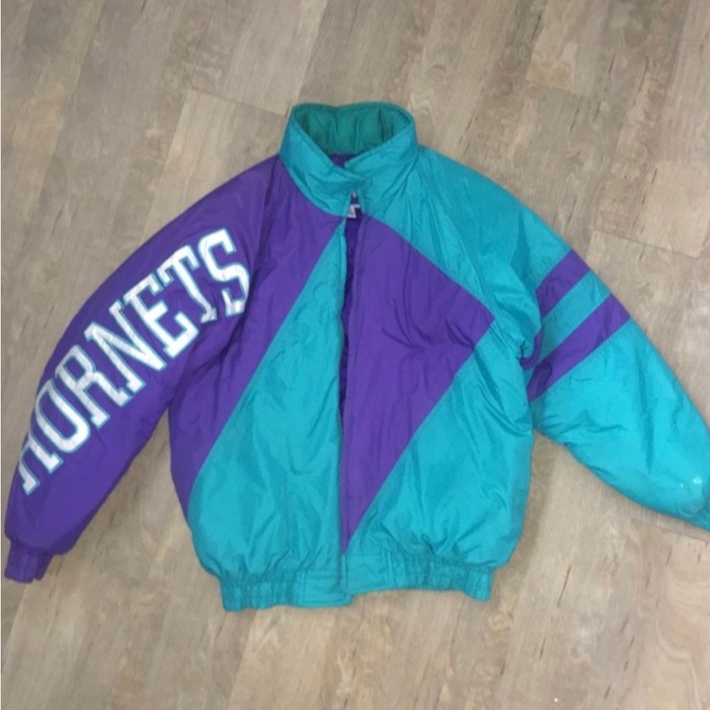 Throwback Logo 7 Charlotte Hornets NBA Jacket.